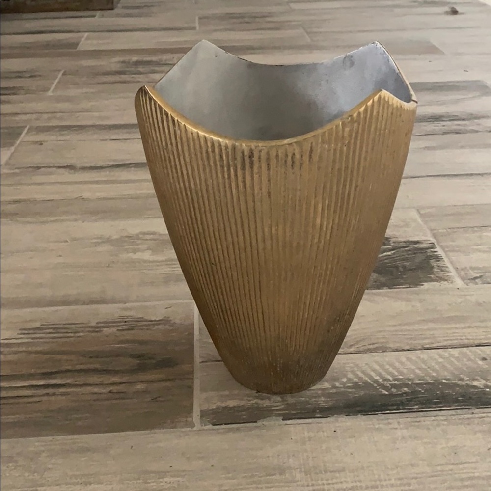 FRONTGATE Miyake Champagne Cooler